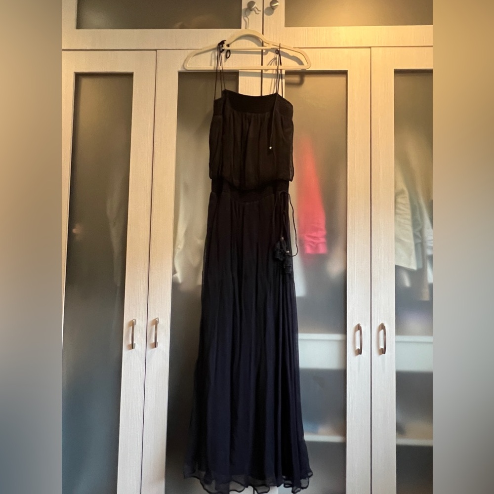 Maxi “tiered” dress with stud tie detail